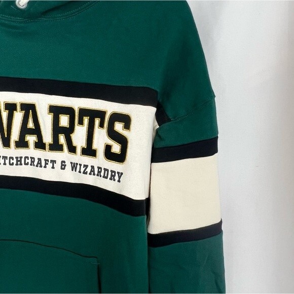 H&M Harry Potter Hogwarts Hoodie - Picture 10 of 15